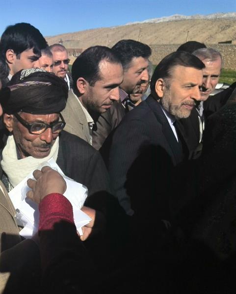 وزیر ارتباطات و فناوری اطلاعات با حضور در روستای آینه استان ایلام اینترنت پرسرعت 60 روستا، تلفن خانگی 29 روستا و صندوق خرد روستایی 13 روستا را افتتاح کرد